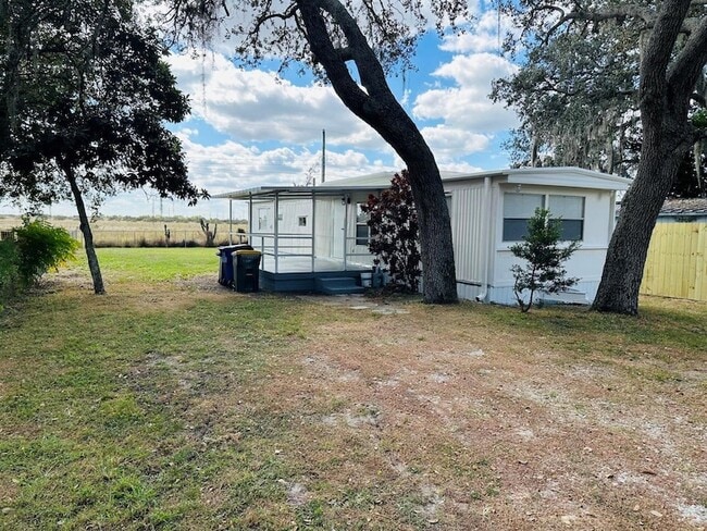 Photo - 5037 Roanoke St