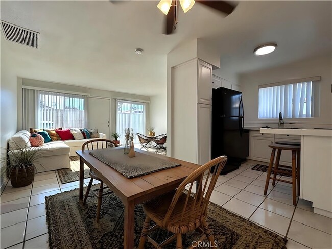 Photo - 51049 Eisenhower Dr Unidad 7