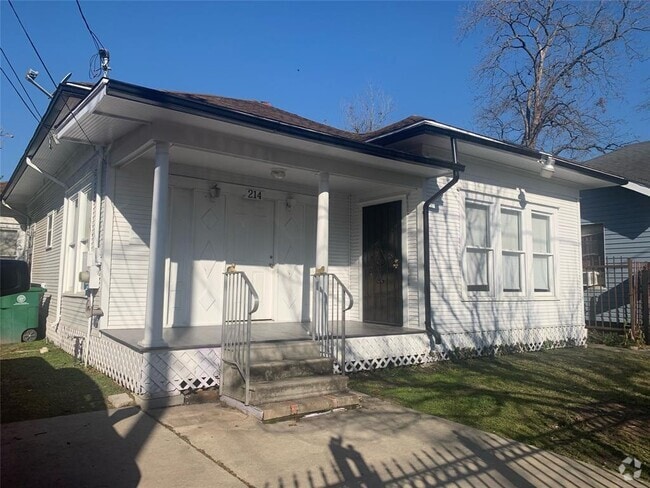 Building Photo - 214 Sidney St Rental