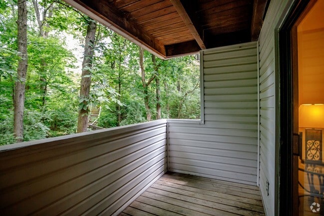 1BR, 1BA - 676 SF Model - Willows on Weidman