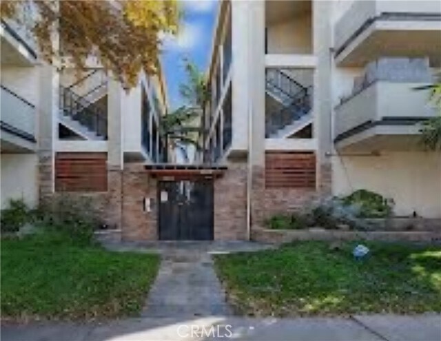 Photo - 1070 Temple Ave Unit 103