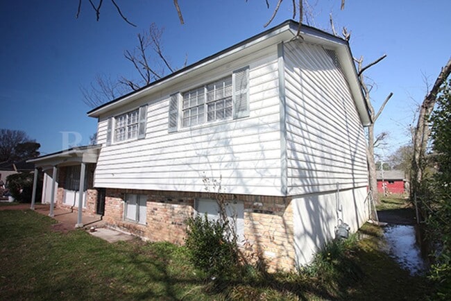 Photo - 4558 Almo Ave