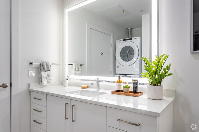 Urban 1BR, 1BA - 580SF