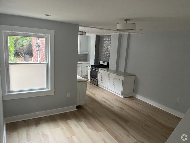 Building Photo - 1418 Mellon St Rental