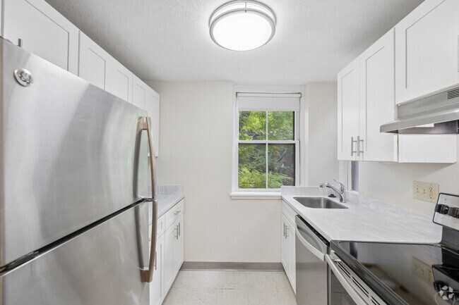 1BR, 1BA - 680SF - Kitchen