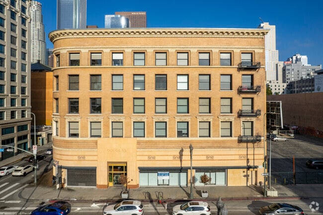 257 S SPRING St - Douglas Building Lofts