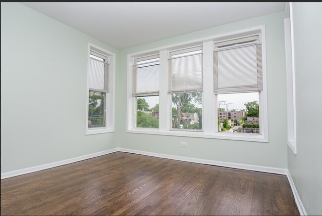 Building Photo - 121 E 71st St Unit 121-2