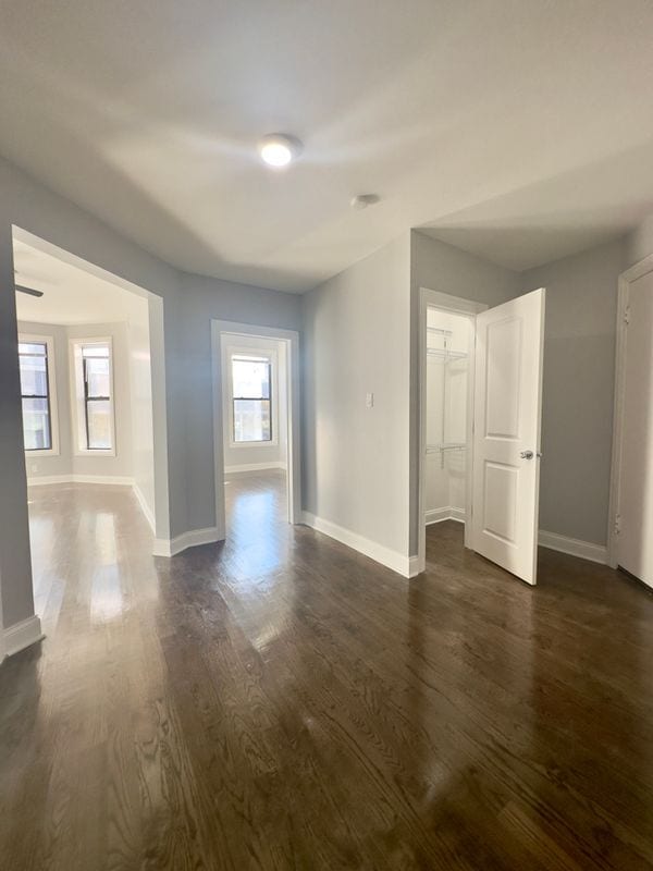 Photo - 908 W Montrose Ave