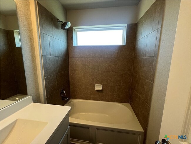 Photo - 2410 Moselle Ln