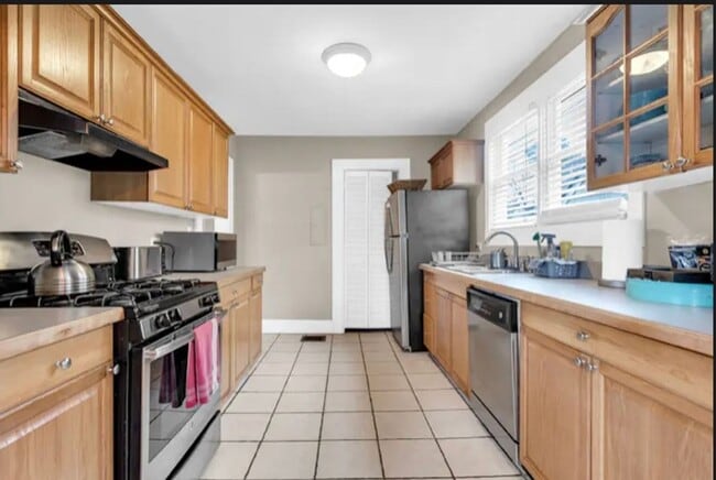Building Photo - 1354 Winburn Dr Rental