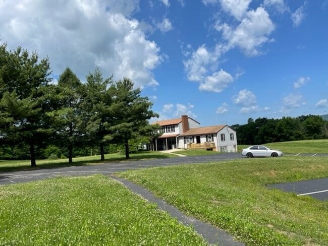 Building Photo - 2853 PA-72 Rental