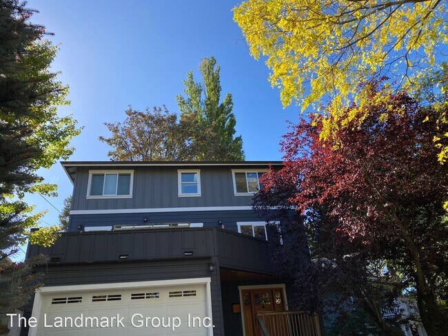 4 br, 4 bath House - 3315 E Denny Way - 4 br, 4 bath House - 3315 E Denny Way