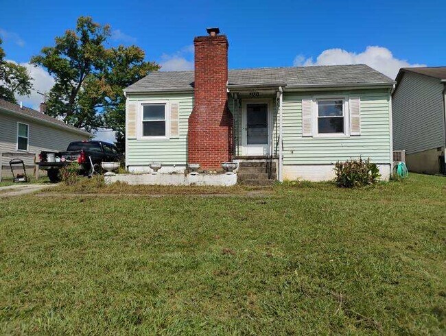 Photo - 2725 Carson Ave