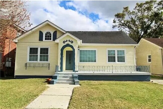Building Photo - 5437 Vermillion Blvd