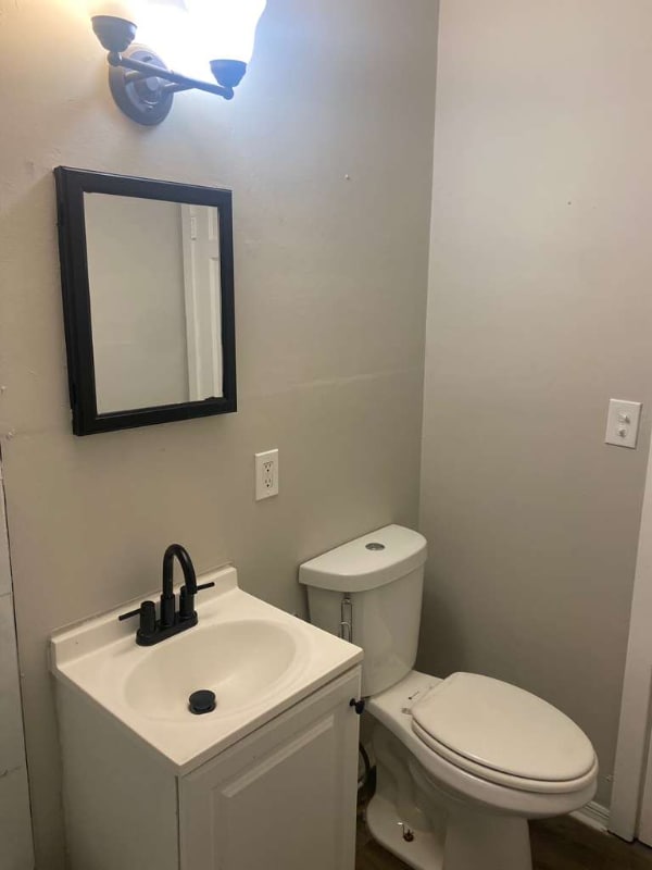 Photo - 13728 Tyler Ave