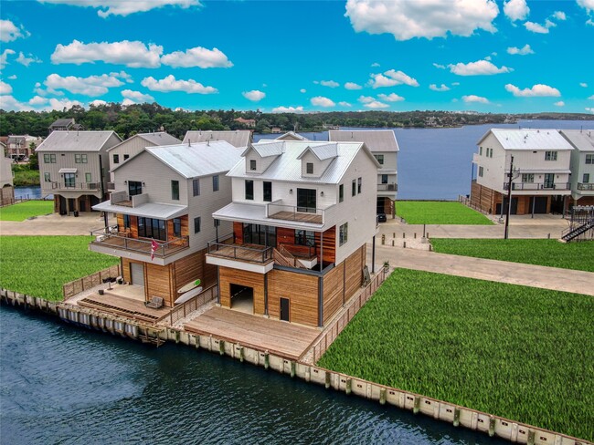 Building Photo - 28 Cmdr. Runco Ln