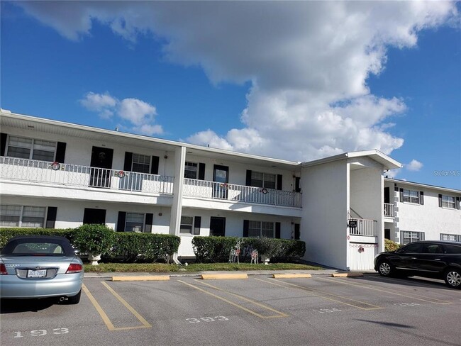 Building Photo - 4703 1st St Ct W Unit 393