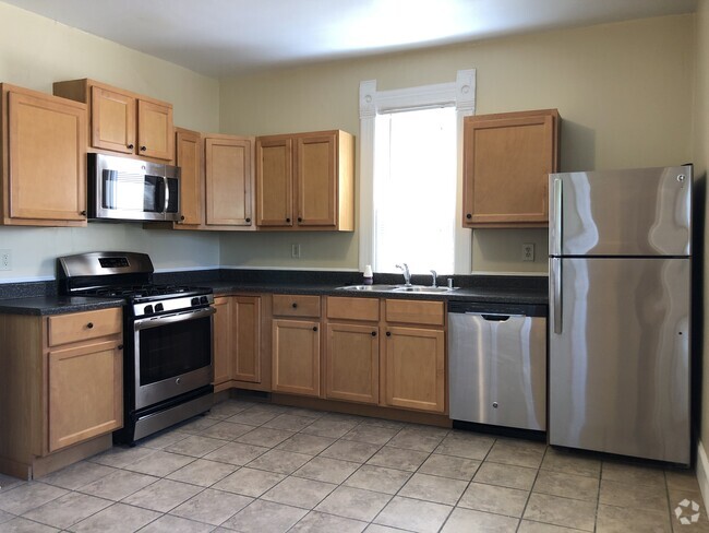 Building Photo - 2213 S Robinson Ave Unit LOWER Rental
