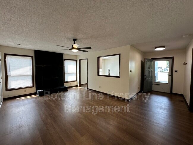 Photo - 6031 Harmon Pl
