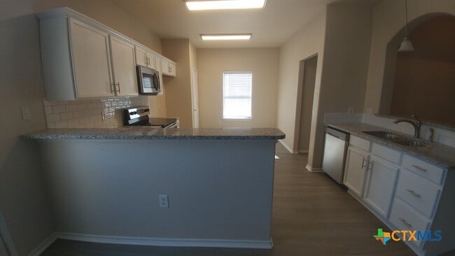 Photo - 3435 Rob Roy St
