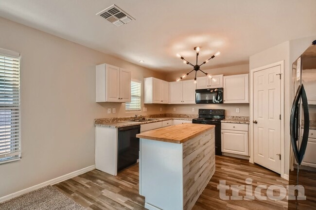 Photo - 227 W Watson Ct