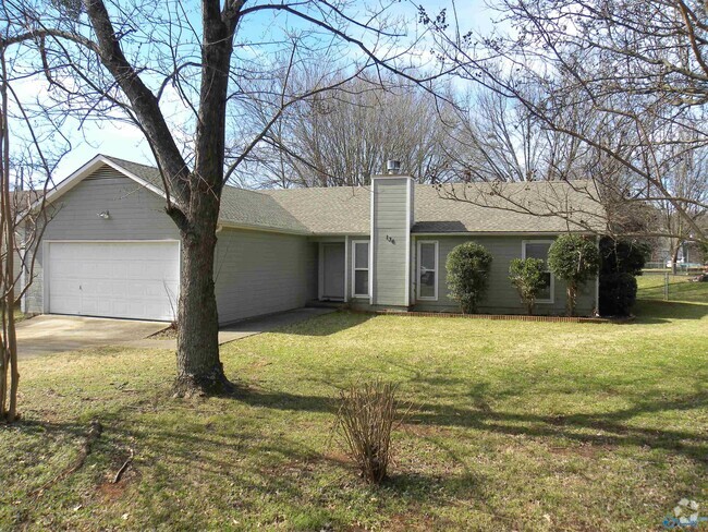 Building Photo - 136 Lewis Ln Rental