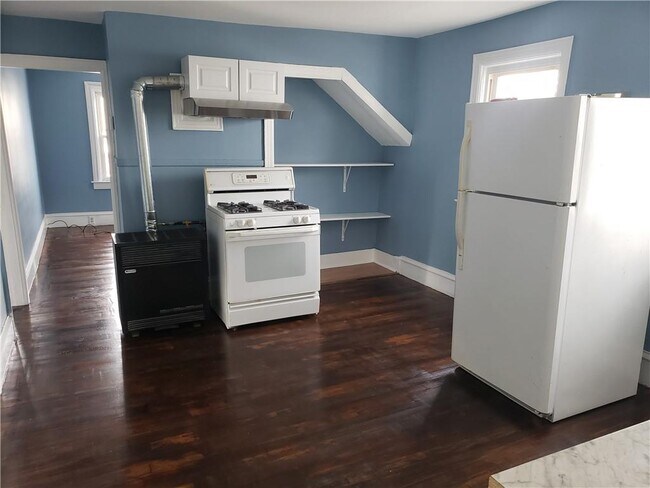 Photo - 142 Pocasset Ave