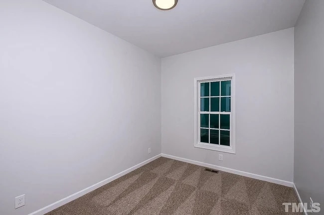 Photo - 2612 Holloway St