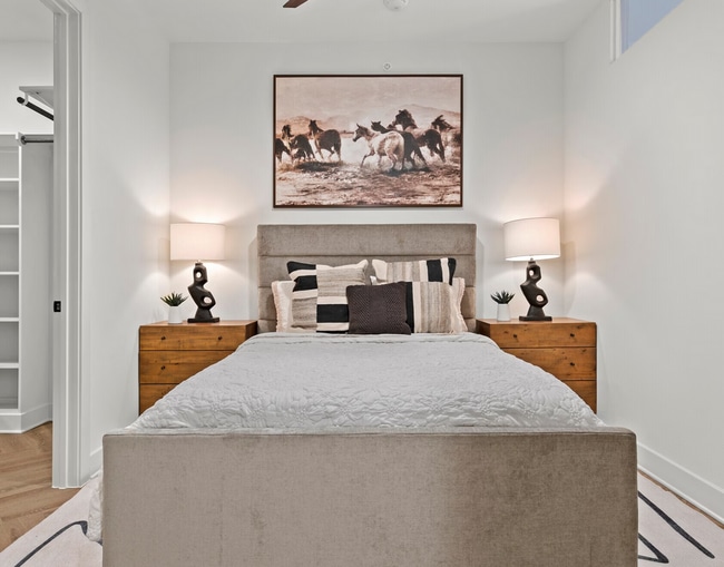 Photo - 239 W 9th St Unit 711.44