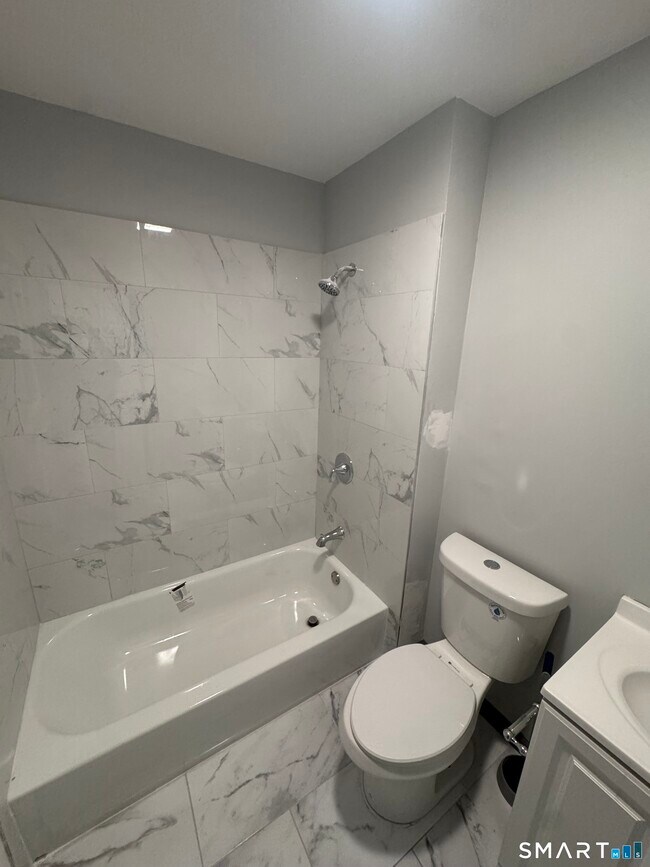 Photo - 95 New Canaan Ave Unit 2nd floor apt