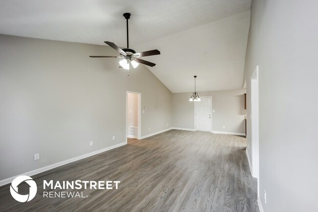 Photo - 334 Barr Cir