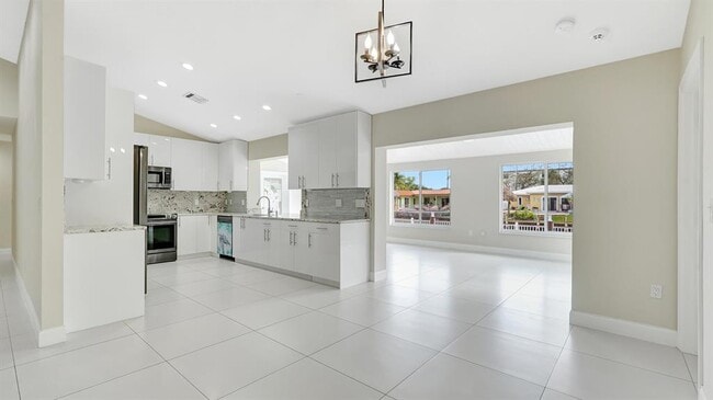 Photo - 1412 NE 53rd Ct