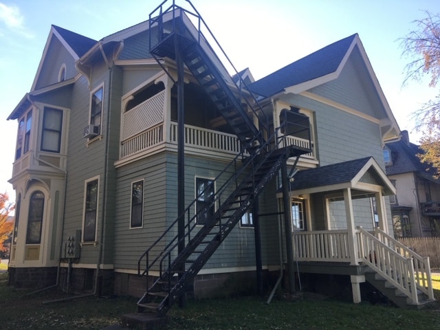 Photo - 918 W 4th St Unit 3