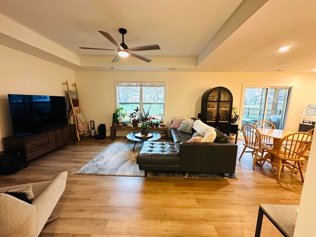 Photo - 7671 N Rainbow Dr