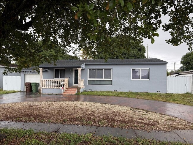 Photo - 45 W 60th St