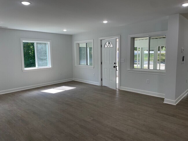 Photo - NEWLY REMODLED 3 BED, 2 BATH BRICK HOME LO...