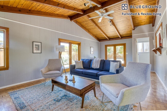 2347 Sunny Vista Dr