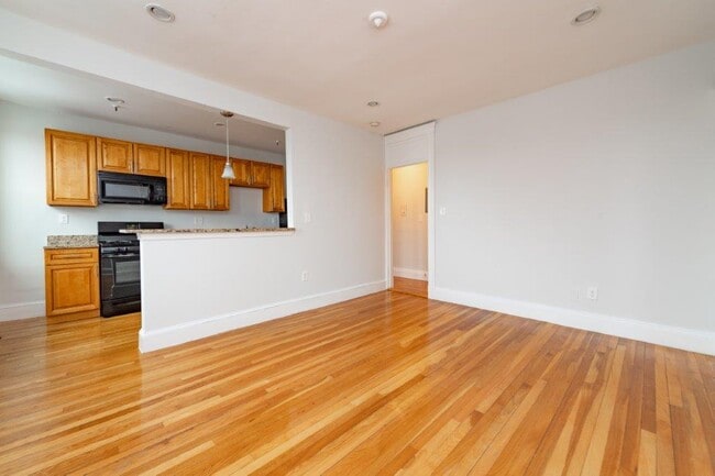 Photo - 286 Chestnut Hill Ave Unit 20