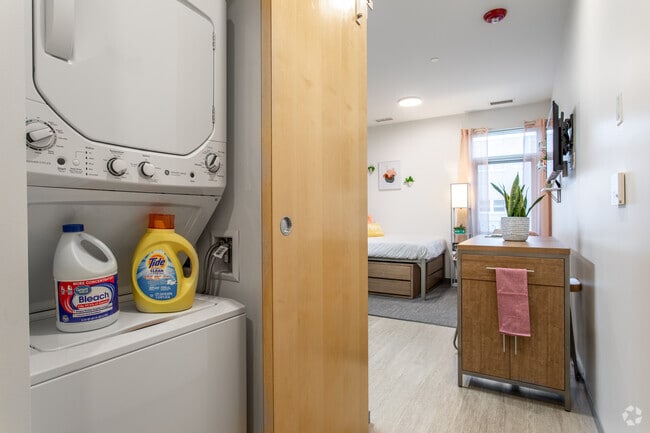 Studio - 275 Sq Ft