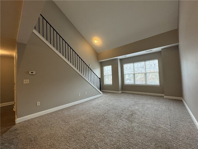 Photo - 270 Exchange Blvd