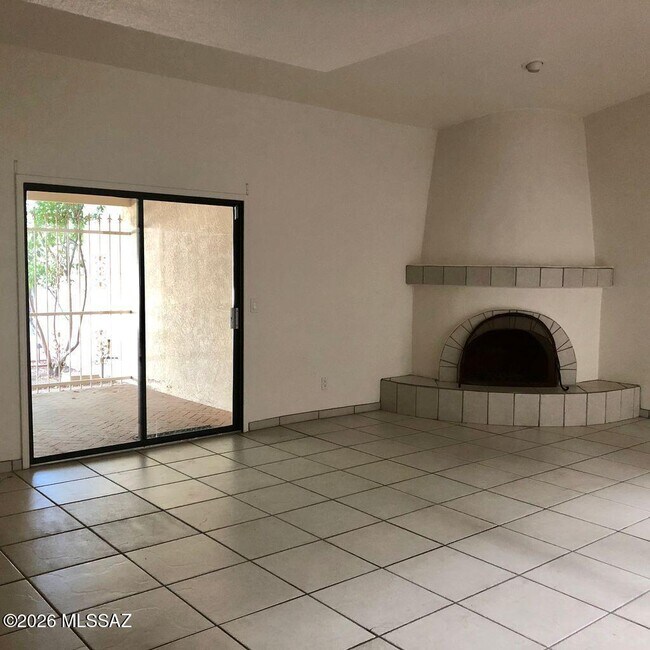 Photo - 2530 E Forgeus Pl