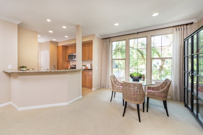 Mirasol Apartment Homes