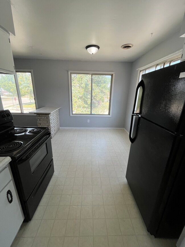 Photo - 3703 Parkway Blvd