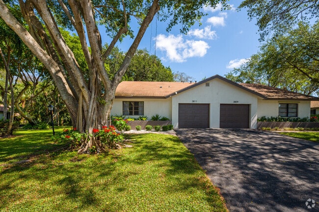 Building Photo - 3811 Arelia Dr Rental