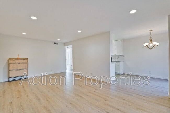 Photo - 255 S Rengstorff Ave Unidad #23