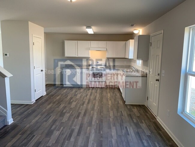 Photo - 4100 Devonwood Ct