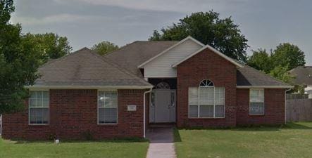 Photo - 1901 SW Spruce Rd