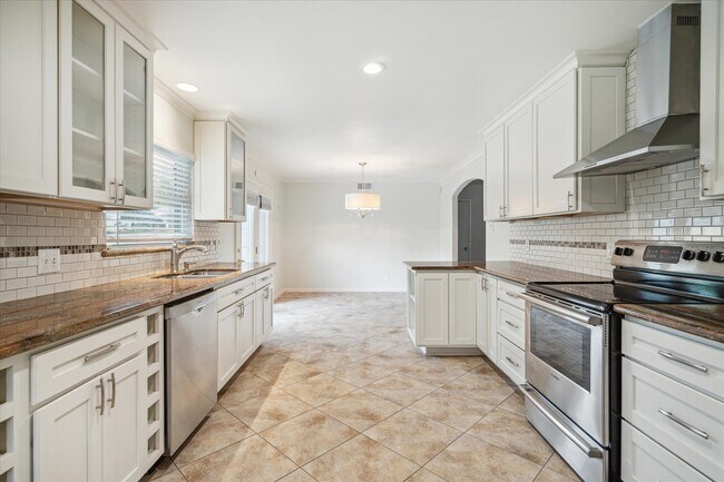 Photo - 1124 Springrock Ln