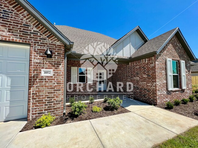 Tontitown- Single-Family Home- Spacious Kennedy Bonus Plan - 5th Bedroom/Bonus Room