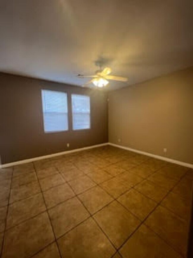 Photo - SUMMERLIN 4 BEDROOM HOME!